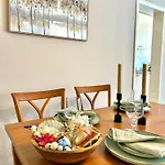 Sea Siren 1bd - Near Sea Garden, Free Garage & Ev Friendly * Βάρνα