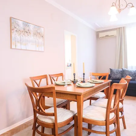 Sea Siren 1bd - Near Sea Garden, Free Garage & Ev Friendly Βάρνα