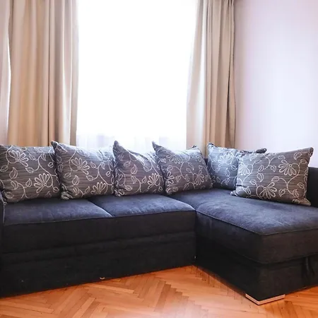 Sea Siren 1bd - Near Sea Garden, Free Garage & Ev Friendly