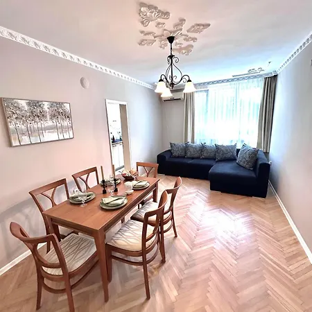 Sea Siren 1bd - Near Sea Garden, Free Garage & Ev Friendly Διαμέρισμα
